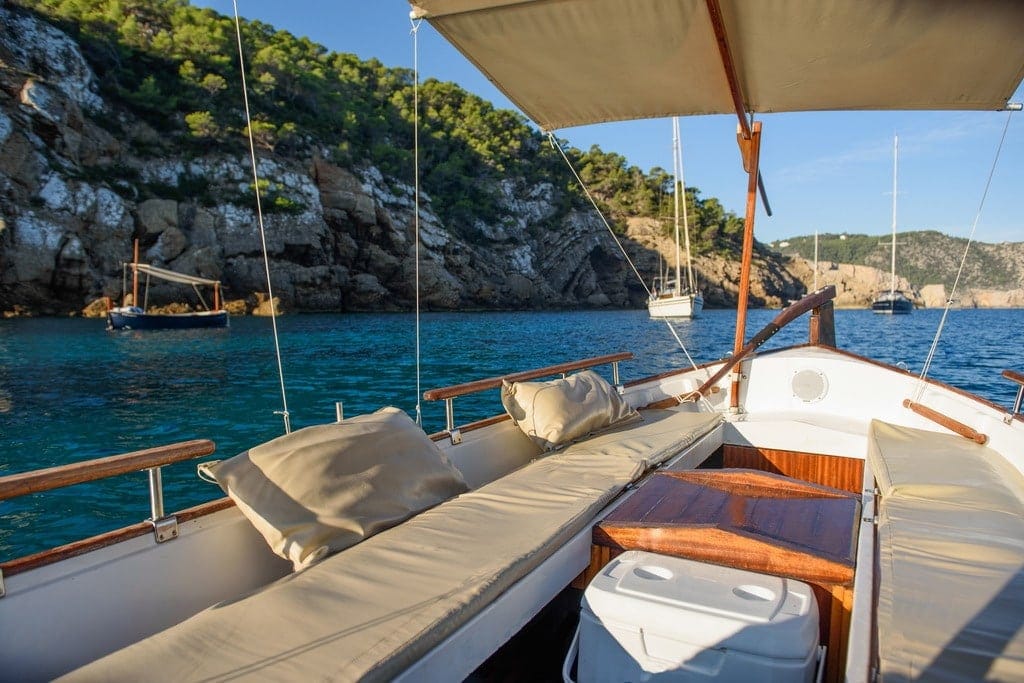 Rent a llaut Ibiza